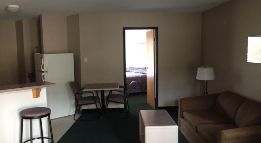 Hotel Super 8 By Wyndham Golden Zimmer foto